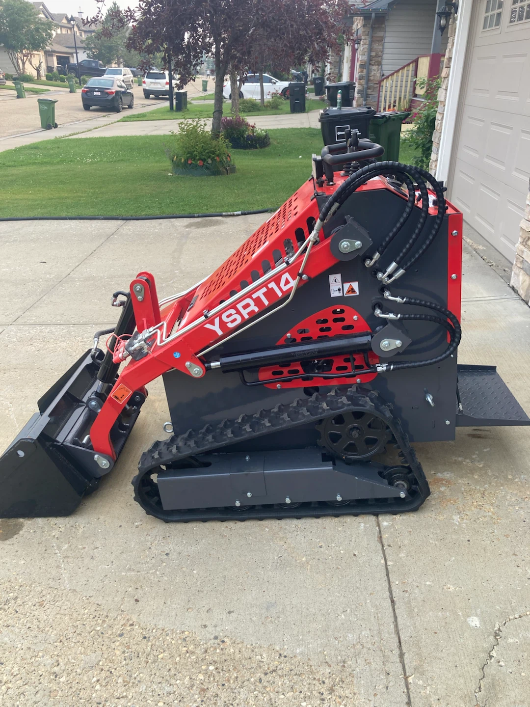 AGT YSRT14 Mini Skid Steer Loader - photo 2