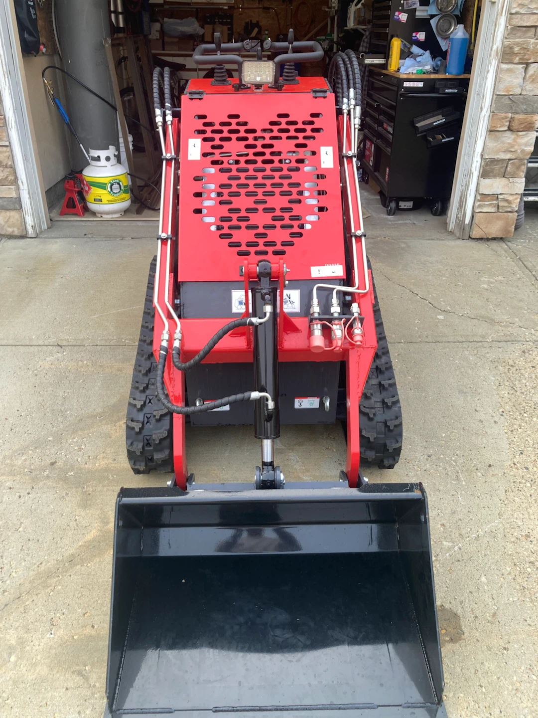 AGT YSRT14 Mini Skid Steer Loader - photo 3
