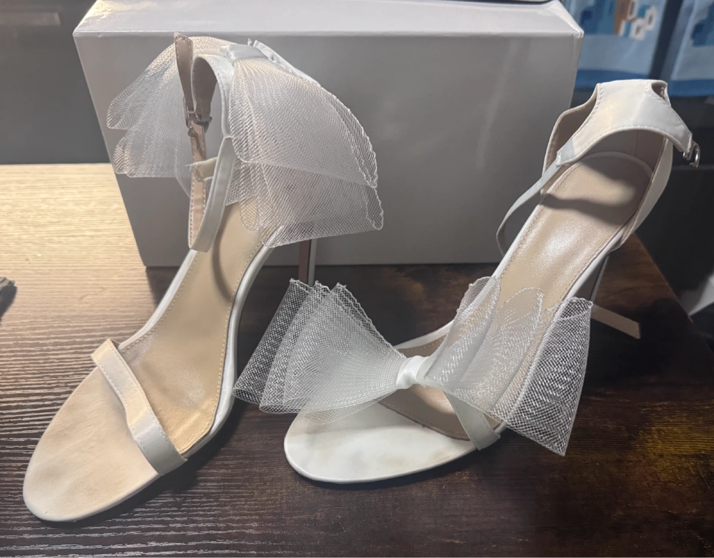 Women's White High Heel with Bow-size 7.5 - photo 4