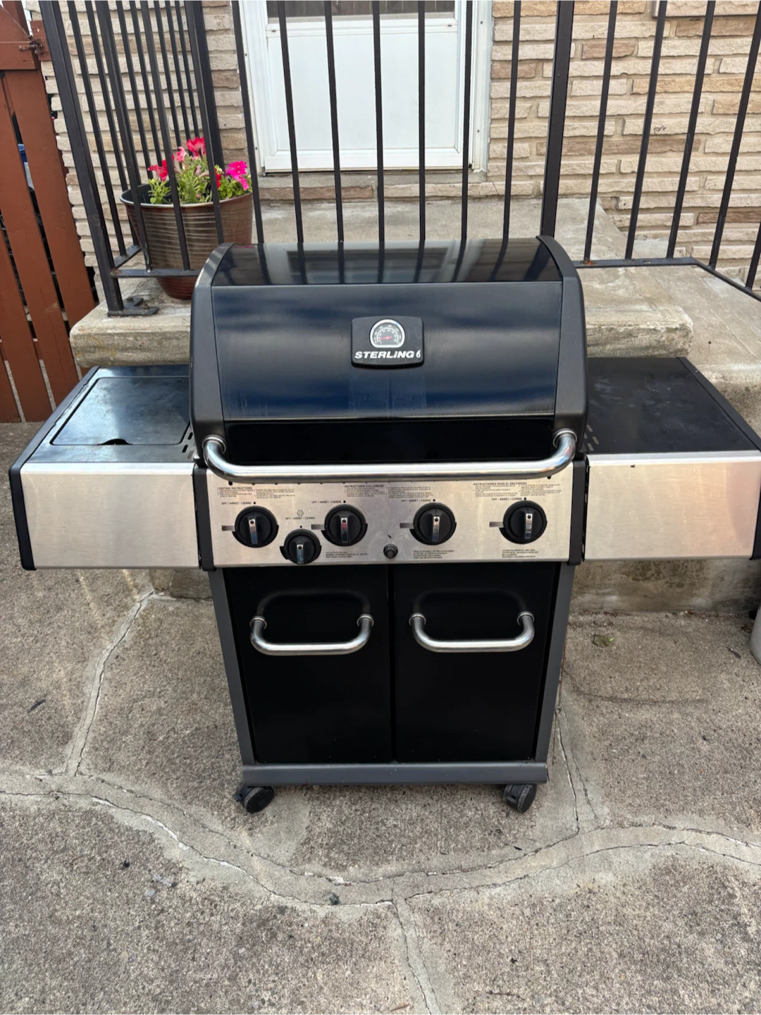 Sterling 6 Burner Propane BBQ with Side Burner