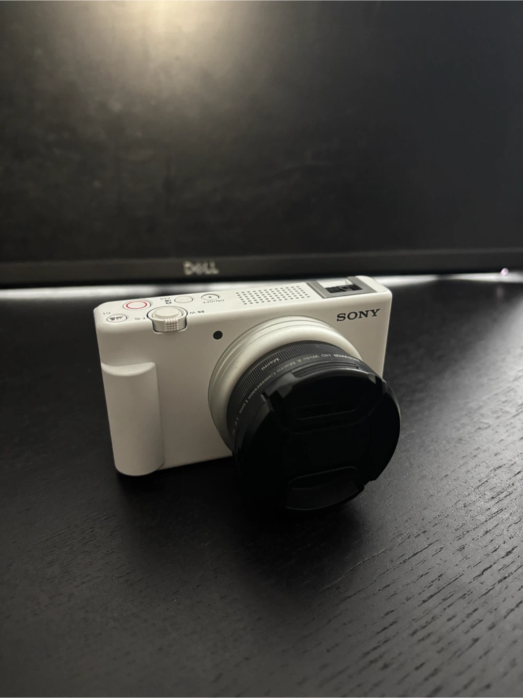 Sony ZV-1F Camera with Wide Angle Lens and Light