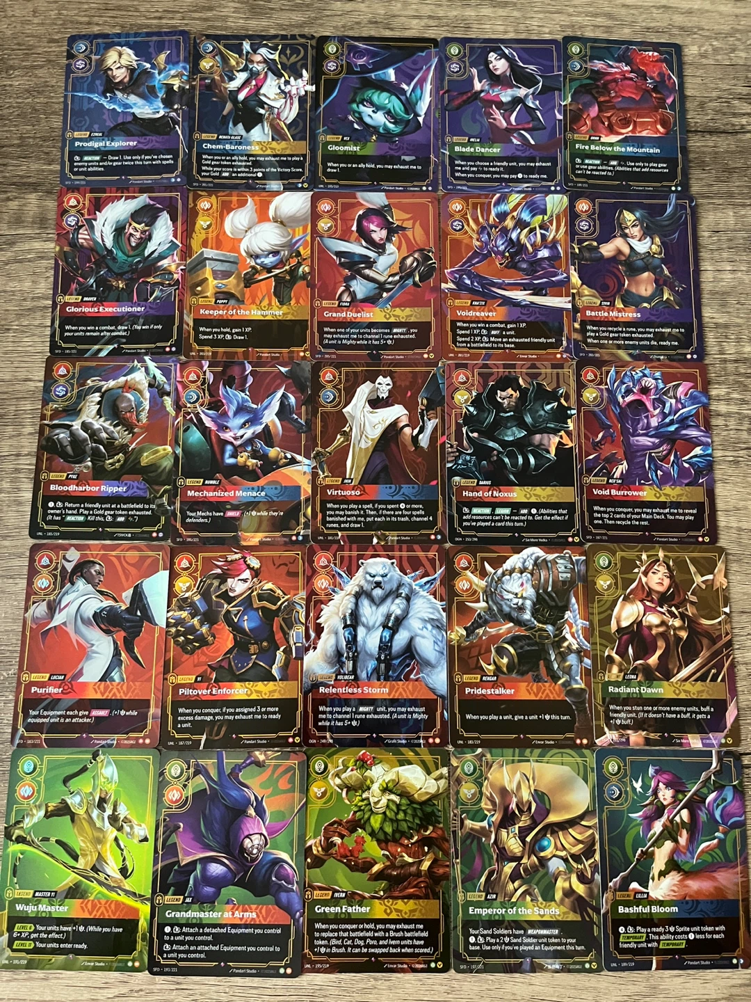 A Lot of Holo Riftbound Cards (100+)
