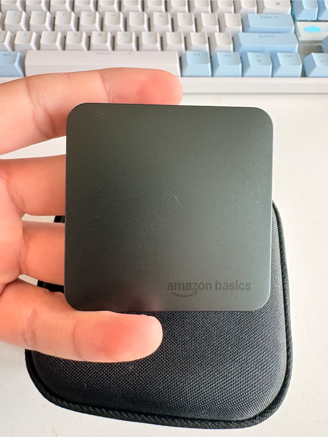 Amazon Basics Portable External SSD 1TB - photo 2
