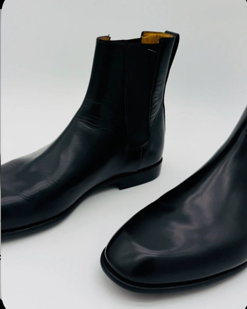 Salvatore Ferragamo Black Leather Chelsea Boots - photo 2
