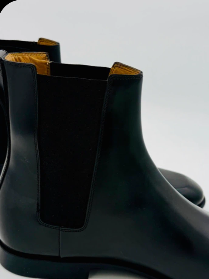 Salvatore Ferragamo Black Leather Chelsea Boots - photo 4
