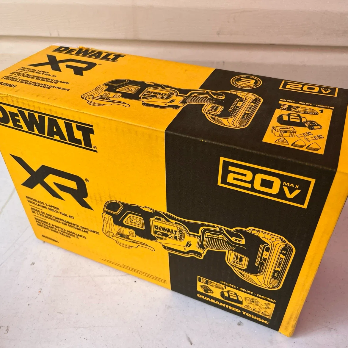 DEWALT 20V XR Brushless 3-Speed Oscillating Multi-Tool Kit - photo 4