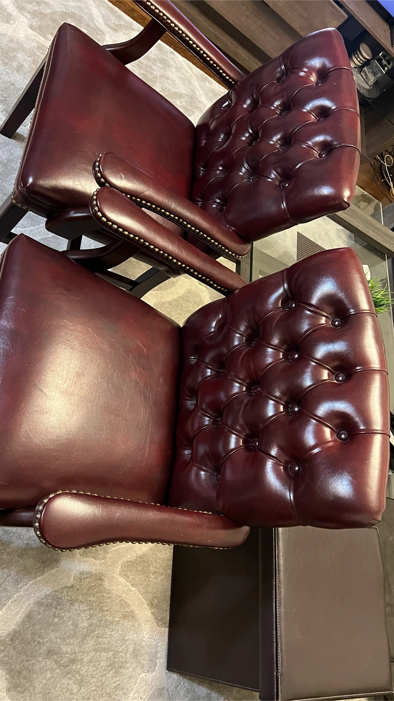 Set of 2 Burgundy Leather Tufted Armchairs - photo 4