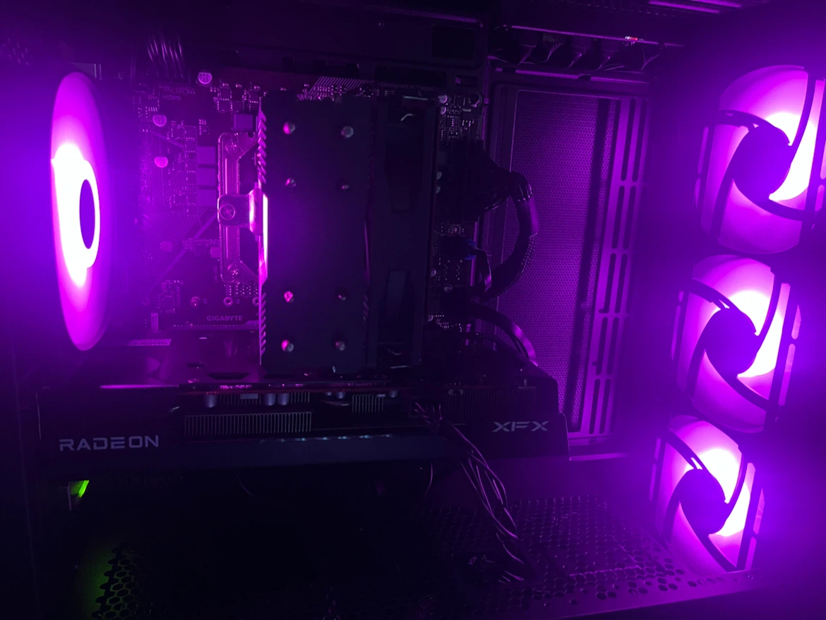 Gaming PC with AMD Radeon GPU