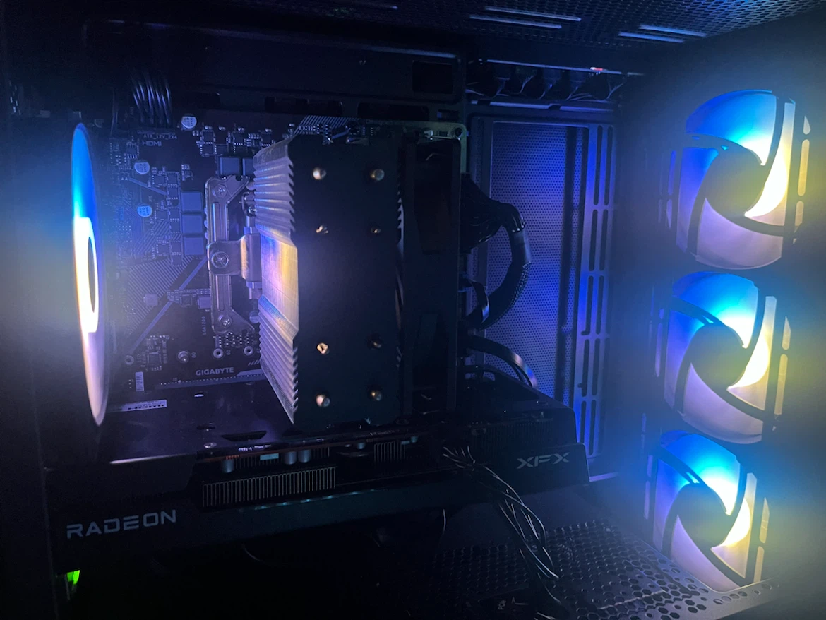 Gaming PC with AMD Radeon GPU - photo 3