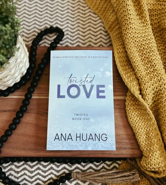 Livre Twisted Love, Tome 1 par Ana Huang
