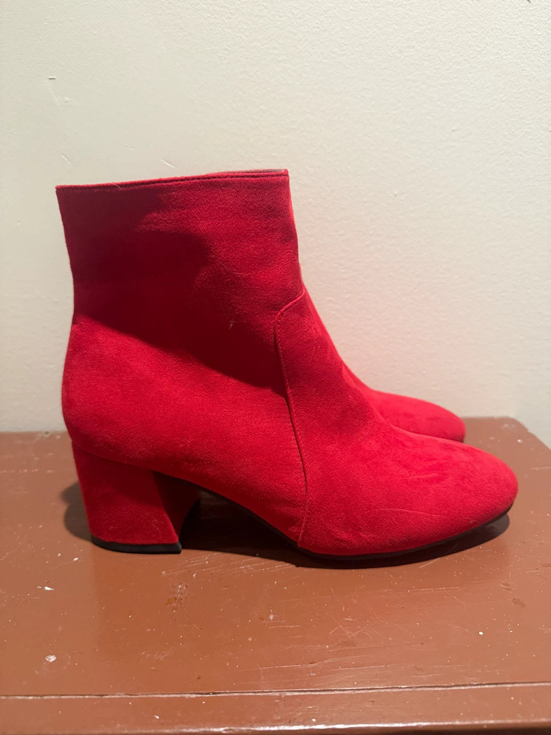 Red Suede Ankle Boots Size 9 - photo 2