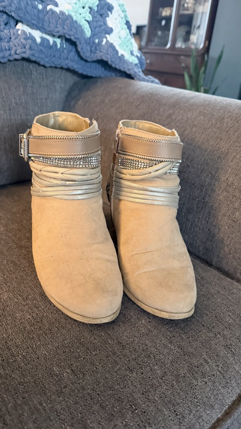 ALDO Beige Ankle Boots with Embellishments - photo 2