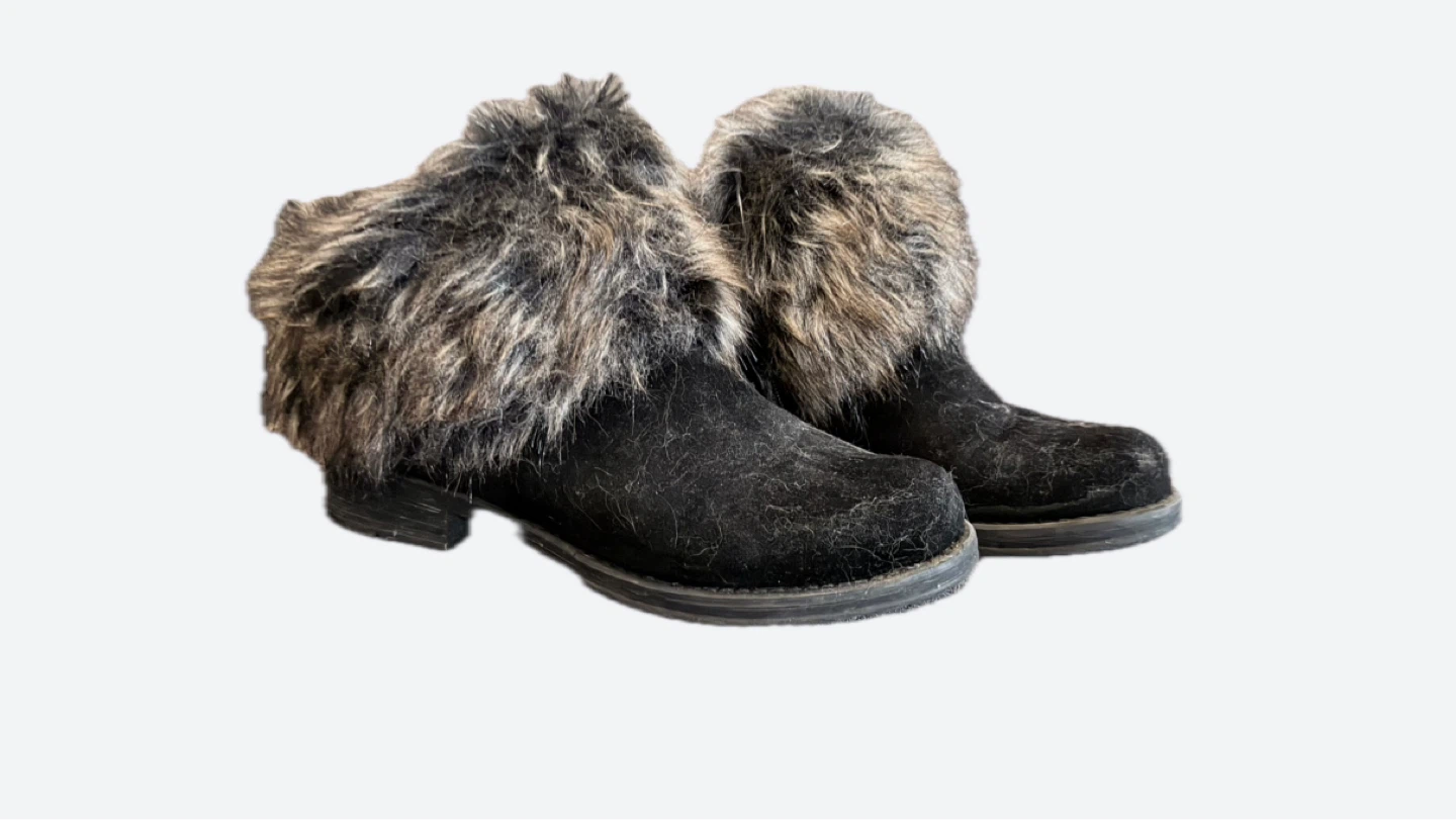 Black Fur Trim Boots - photo 2