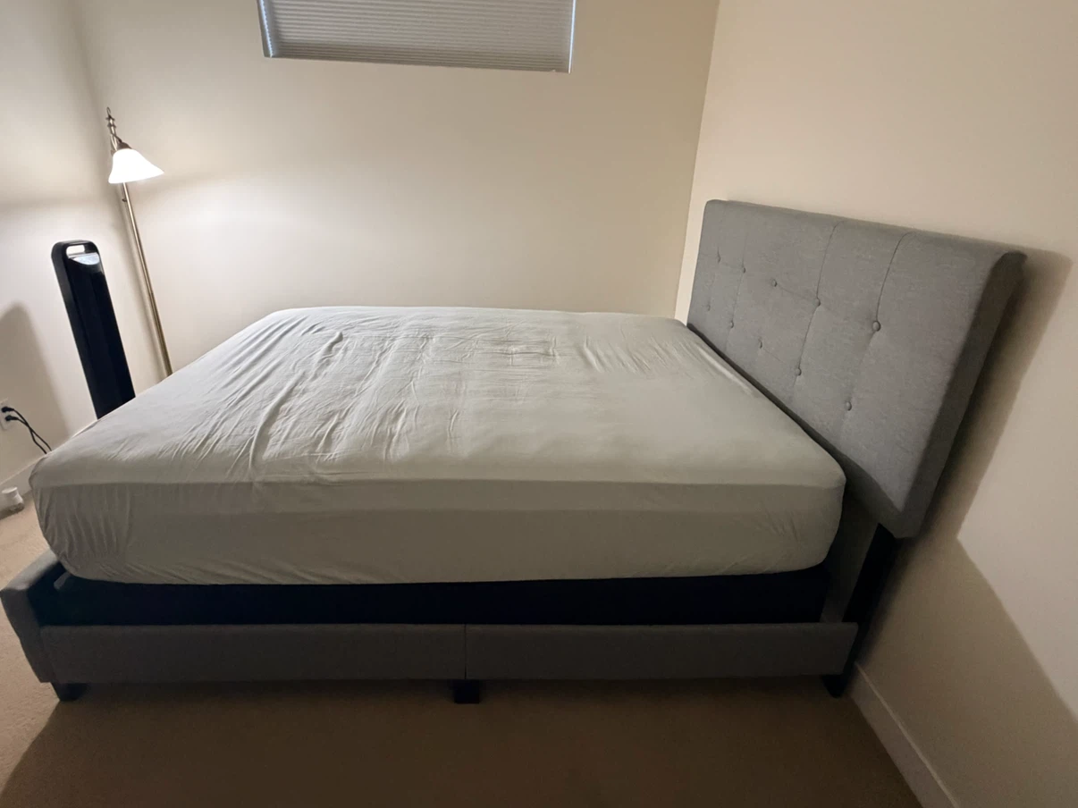 Queen bed with mattress and box spring. - photo 3