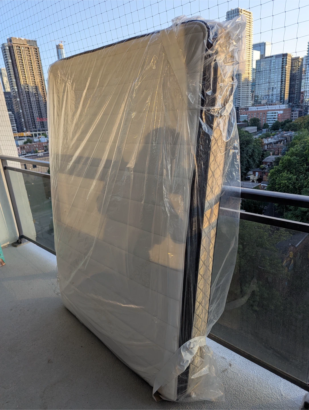 Full/Double Mattress (No stains- Good condition)