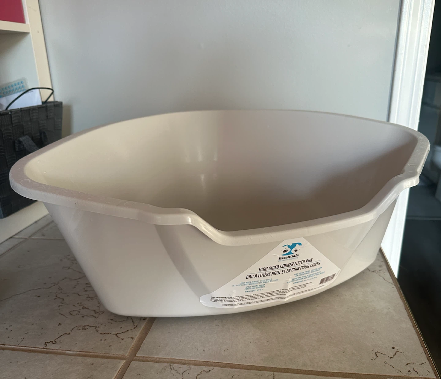 High Sided Corner Cat Litter Pan