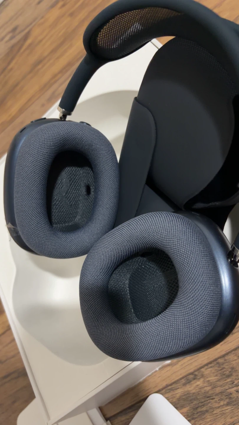 Apple AirPods Max Headphones - Space Grey - photo 3