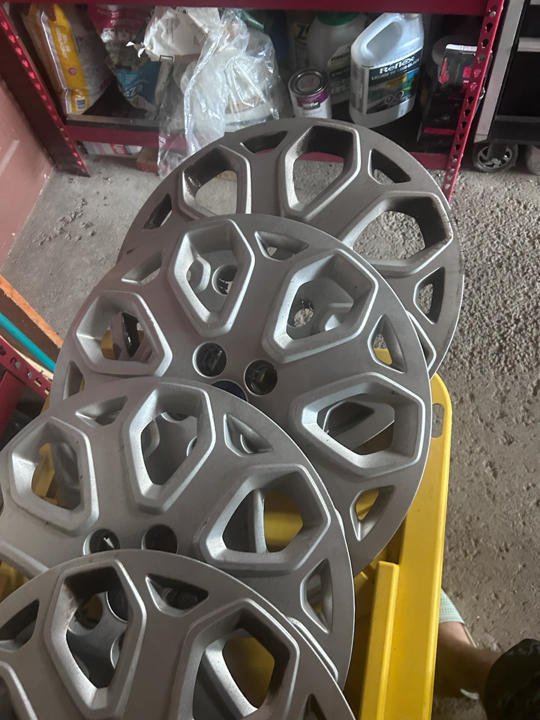Set of 4 Ford wheel cover - photo 2