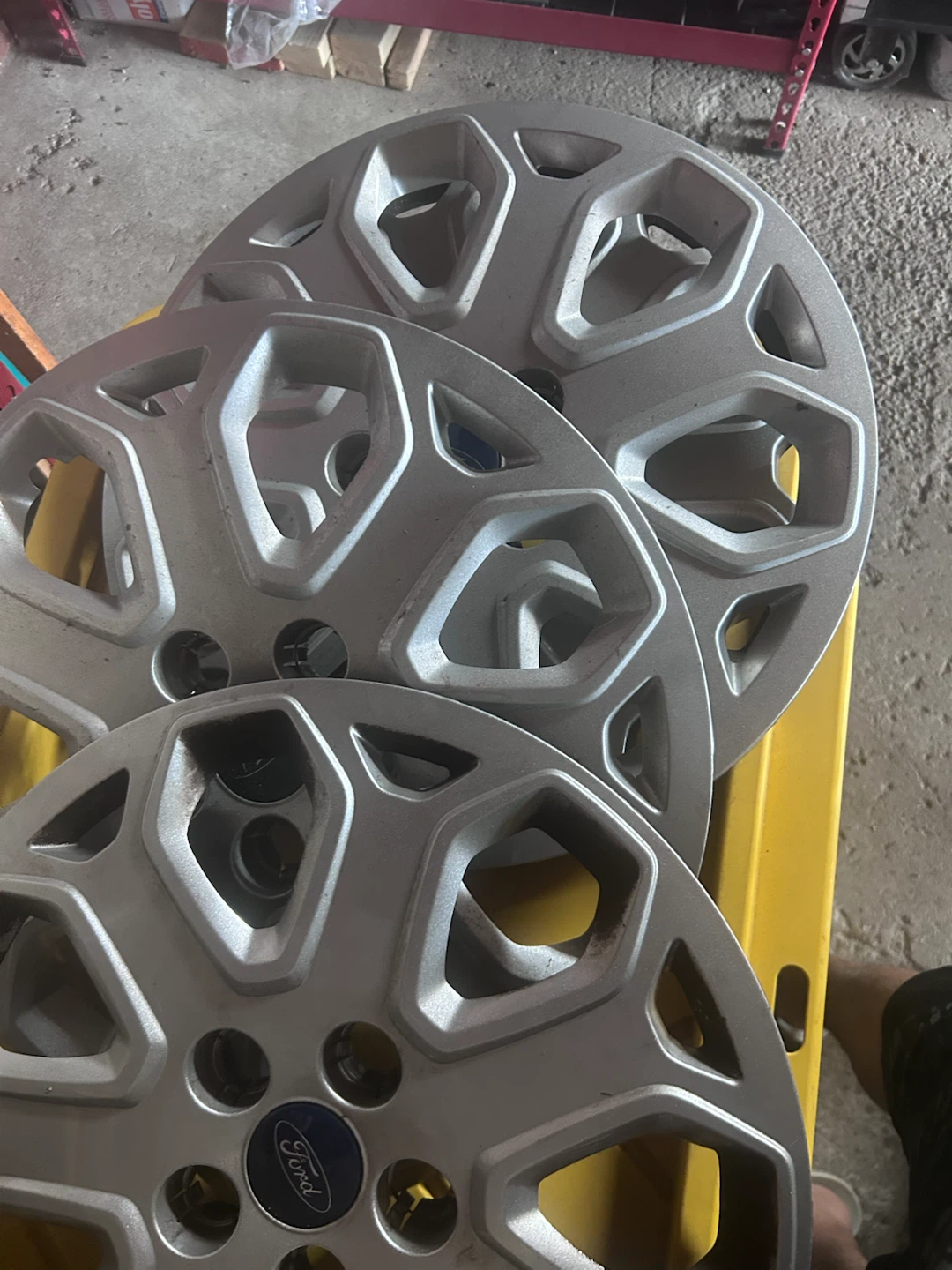 Set of 4 Ford wheel cover - photo 3