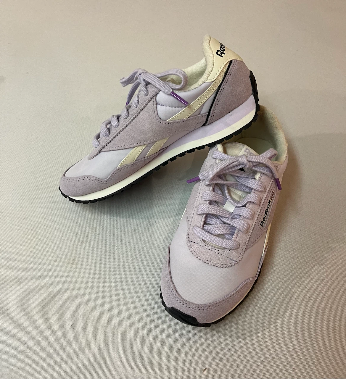 6 - Reebok Classic Shoes - Lavender & White - photo 2