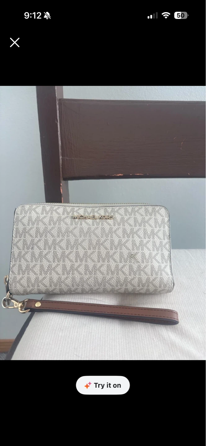 Michael Kors Wristlet Wallet