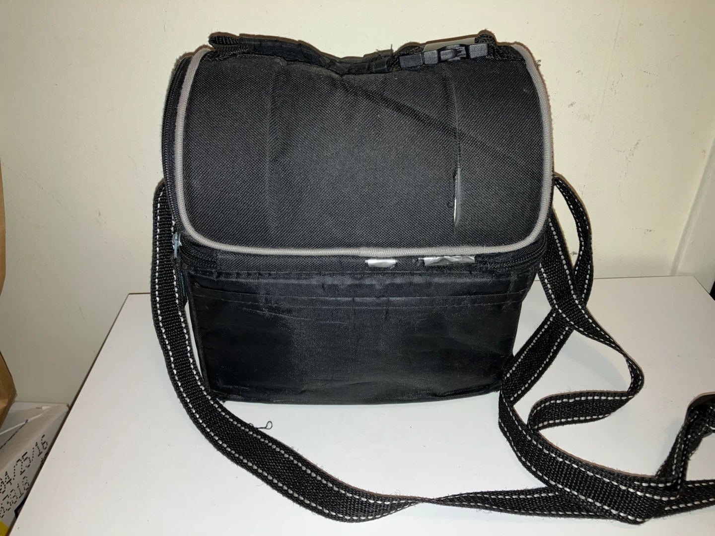 Insulated Lunch Bag with Shoulder Strap - photo 2