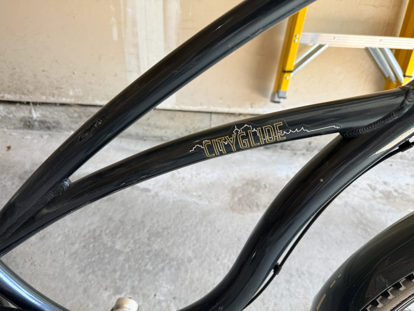 Vintage Schwinn Cruiser Bicycle - photo 2