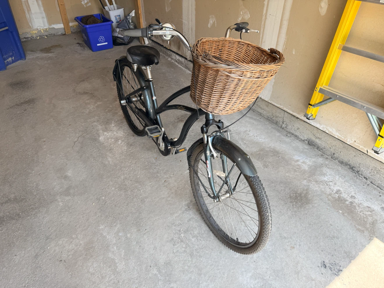 Vintage Schwinn Cruiser Bicycle - photo 3