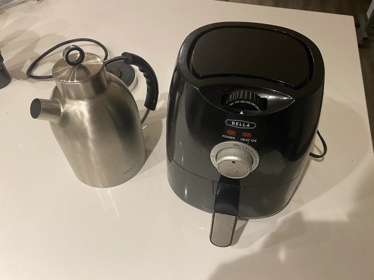 Air Fryer and Electric Kettle
