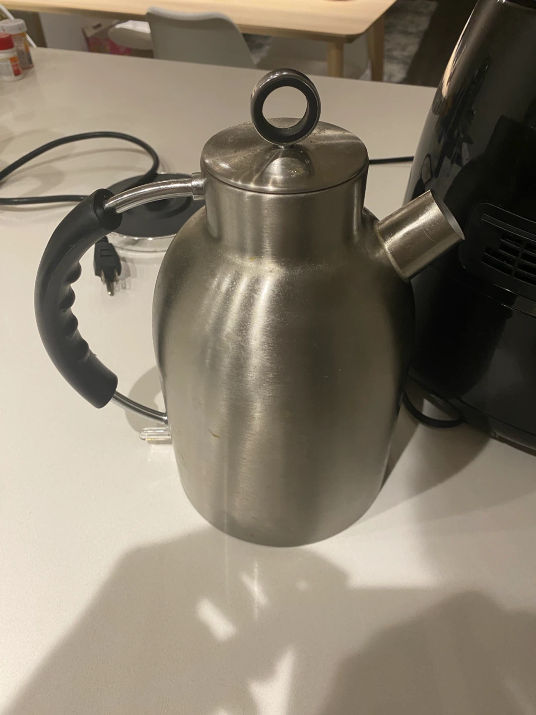 Air Fryer and Electric Kettle - photo 2