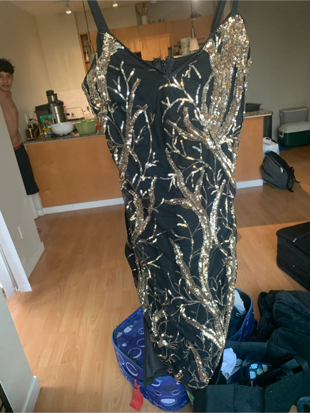 Quiz Black Gold Sequin Dress