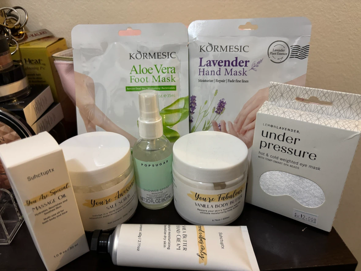 NEW-8pc SPA & RELAXATION Set with Makeup Case