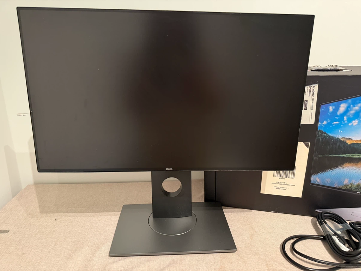 Moving sales: Dell UltraSharp 24 InfinityEdge monitor - photo 3