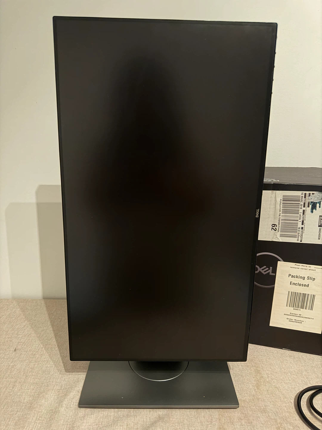 Moving sales: Dell UltraSharp 24 InfinityEdge monitor - photo 4