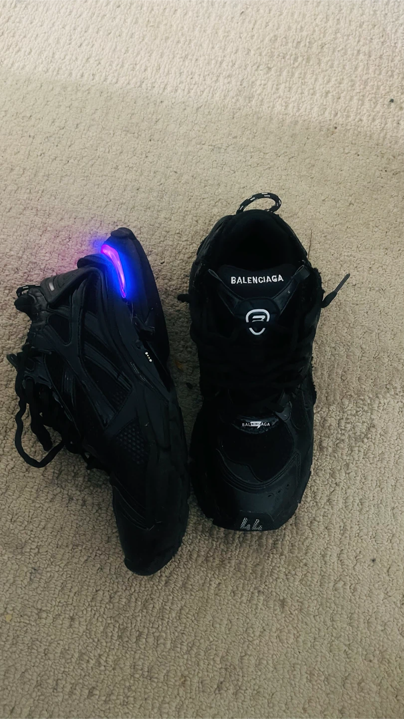 Led Balenciaga Black Sneakers - photo 2