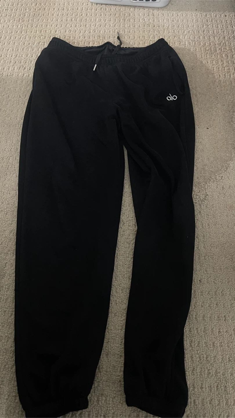 Alo Yoga Black Hoodie and Sweatpants Set - photo 2