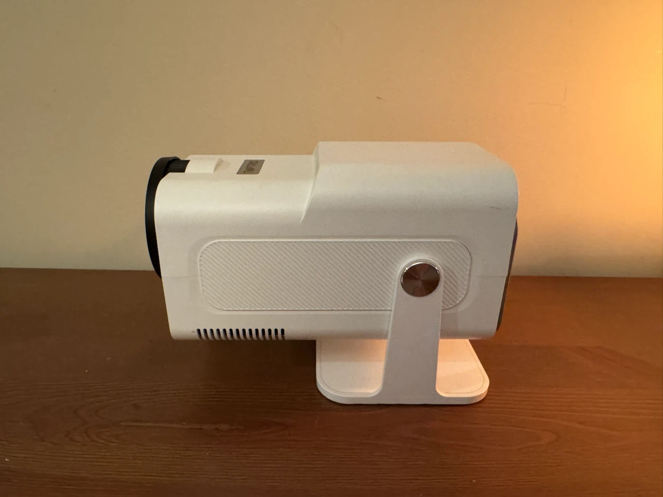 TOPTRO TR27 Projector – Like New – Full HD 1080 - photo 2
