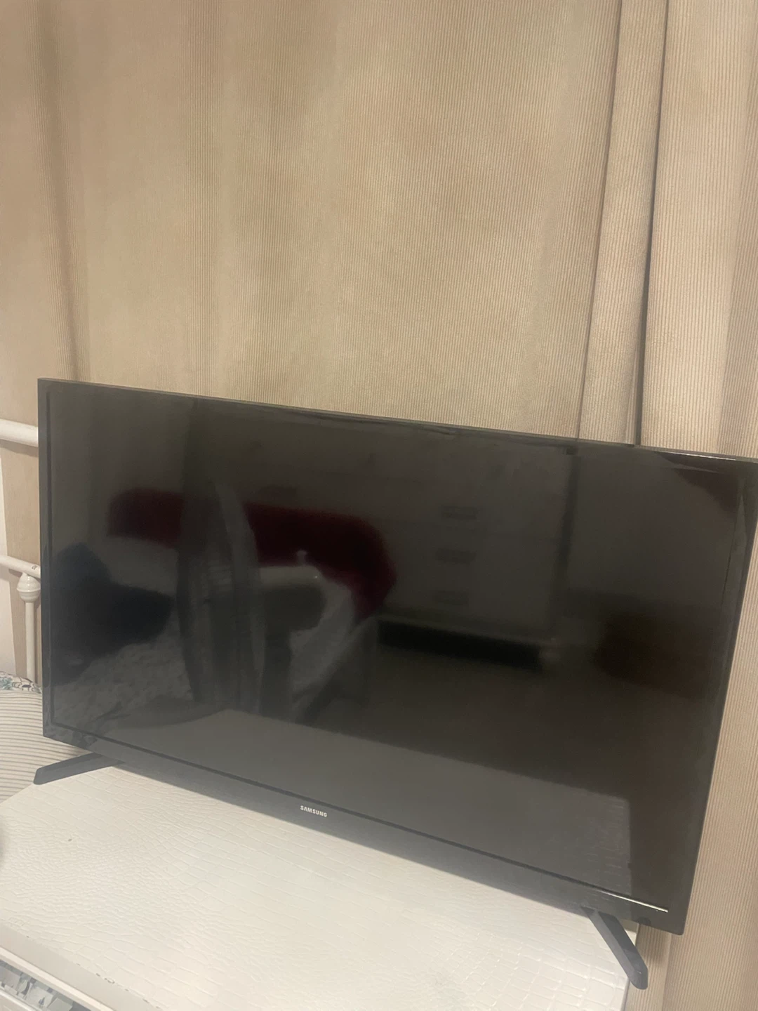 “32 Samsung 4 Series TV - photo 2