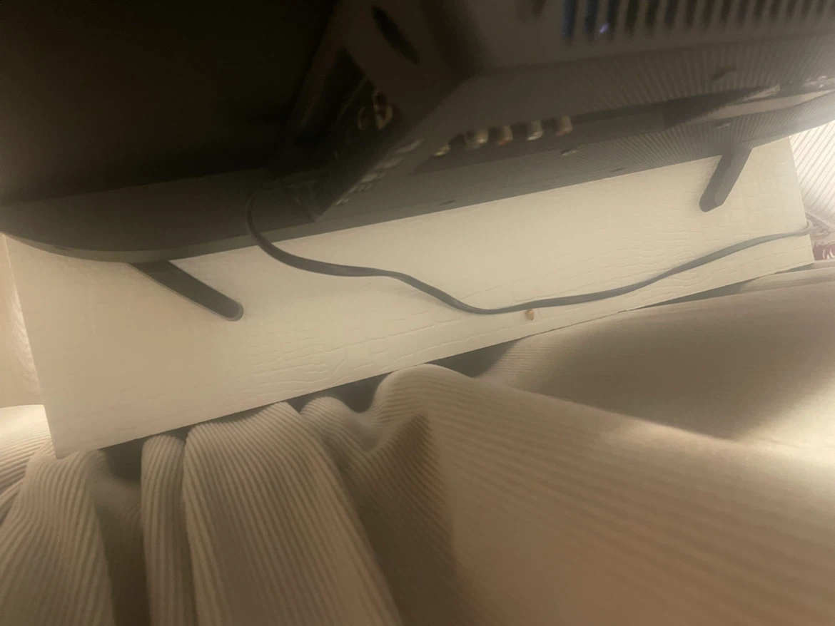 “32 Samsung 4 Series TV - photo 5