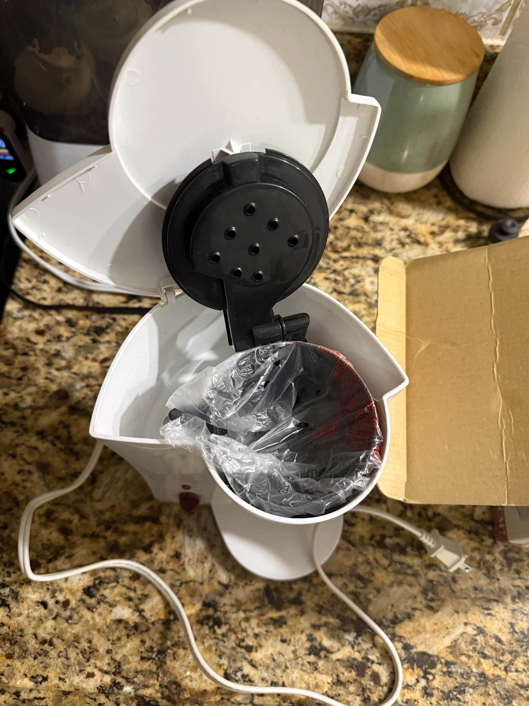 Black & Decker Coffee Maker - photo 2