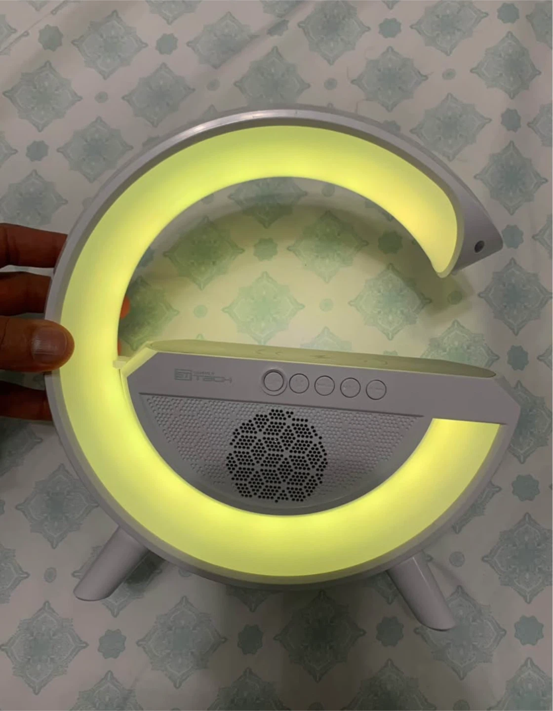 multifunctional night light offers Bluetooth connectivity - photo 3