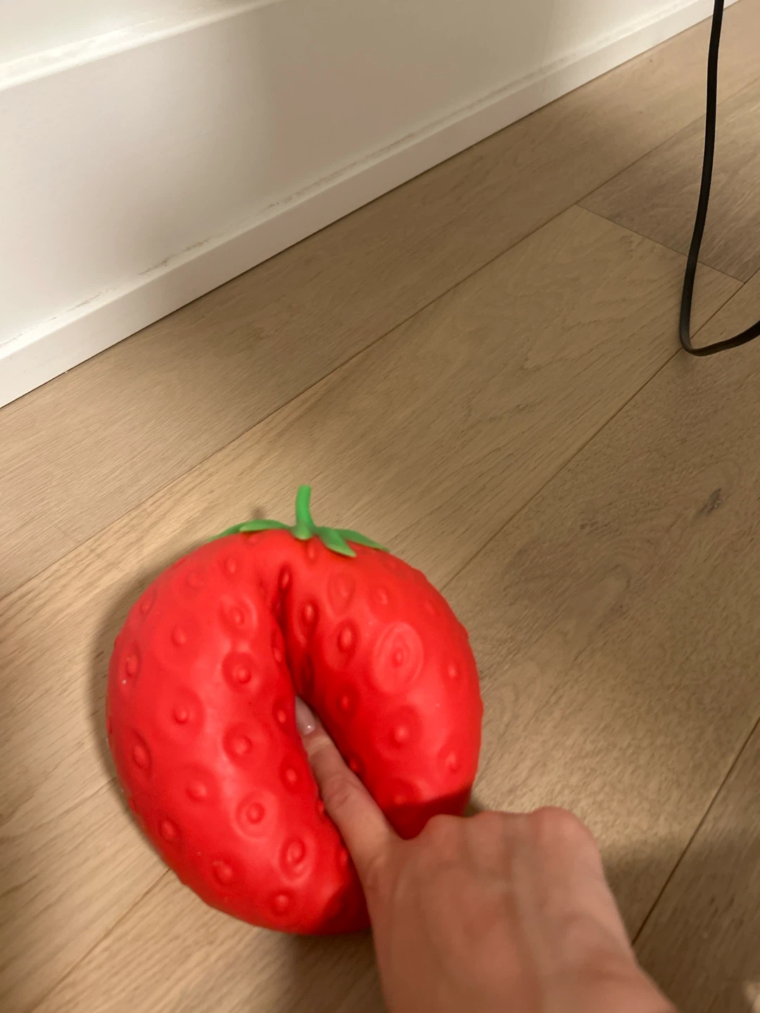 Giant Strawberry Squishy - photo 2