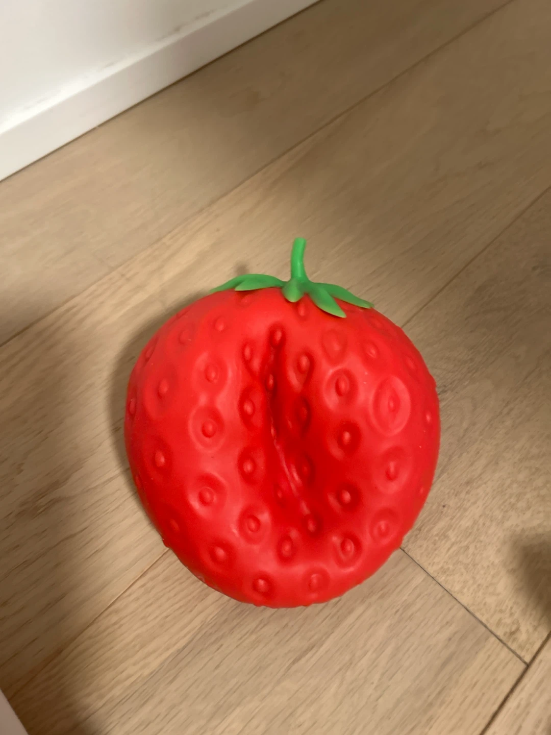 Giant Strawberry Squishy - photo 3
