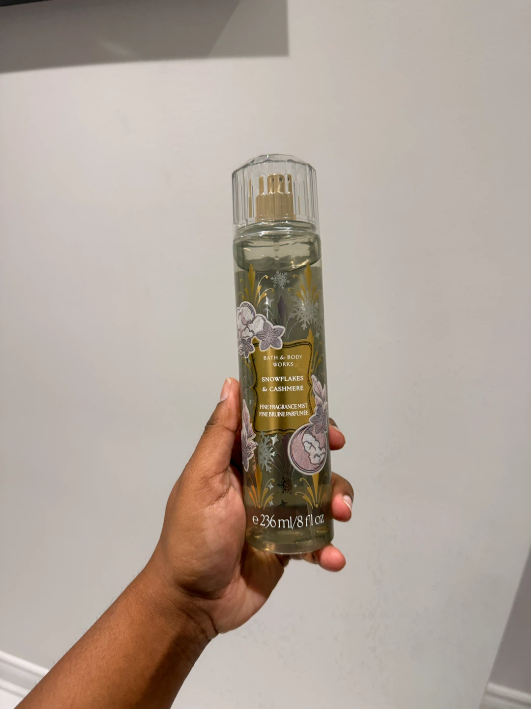 Bath & Body Works Snowflakes & Cashmere Fine Fragrance Mist 8 oz