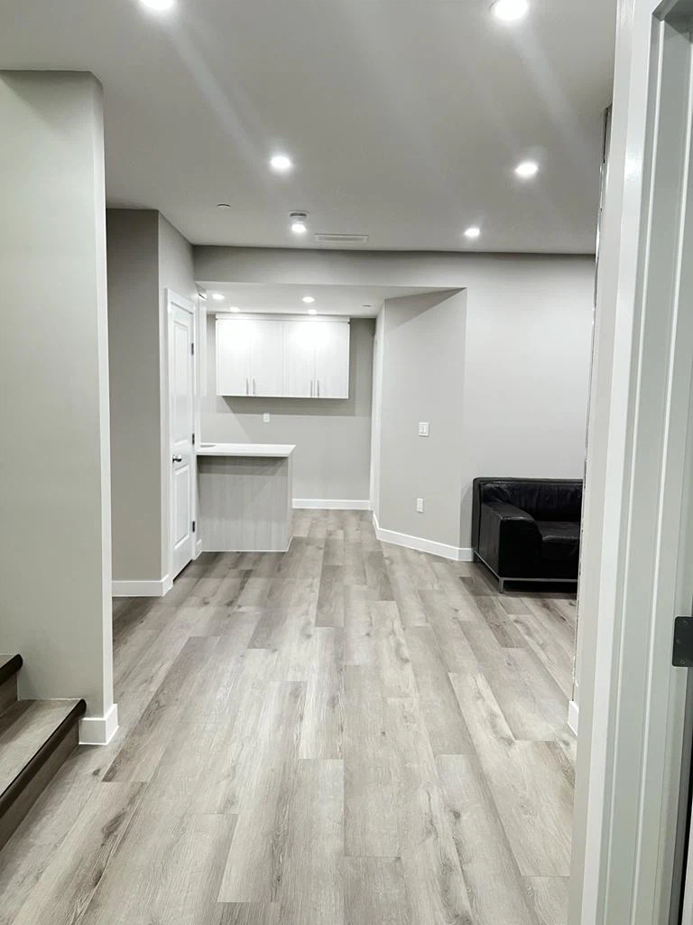 Basement suite for immediate occupancy - photo 5