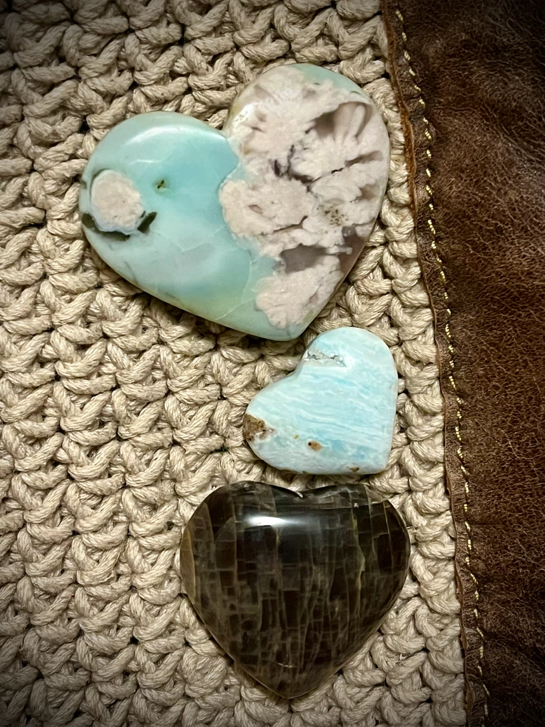 NEW 🩵 Set of 3 Heart-Shaped Crystal Carvings - photo 2