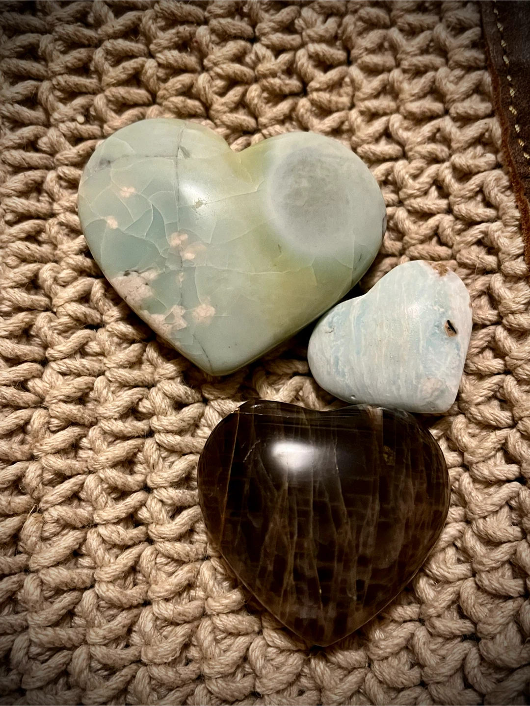 NEW 🩵 Set of 3 Heart-Shaped Crystal Carvings - photo 3
