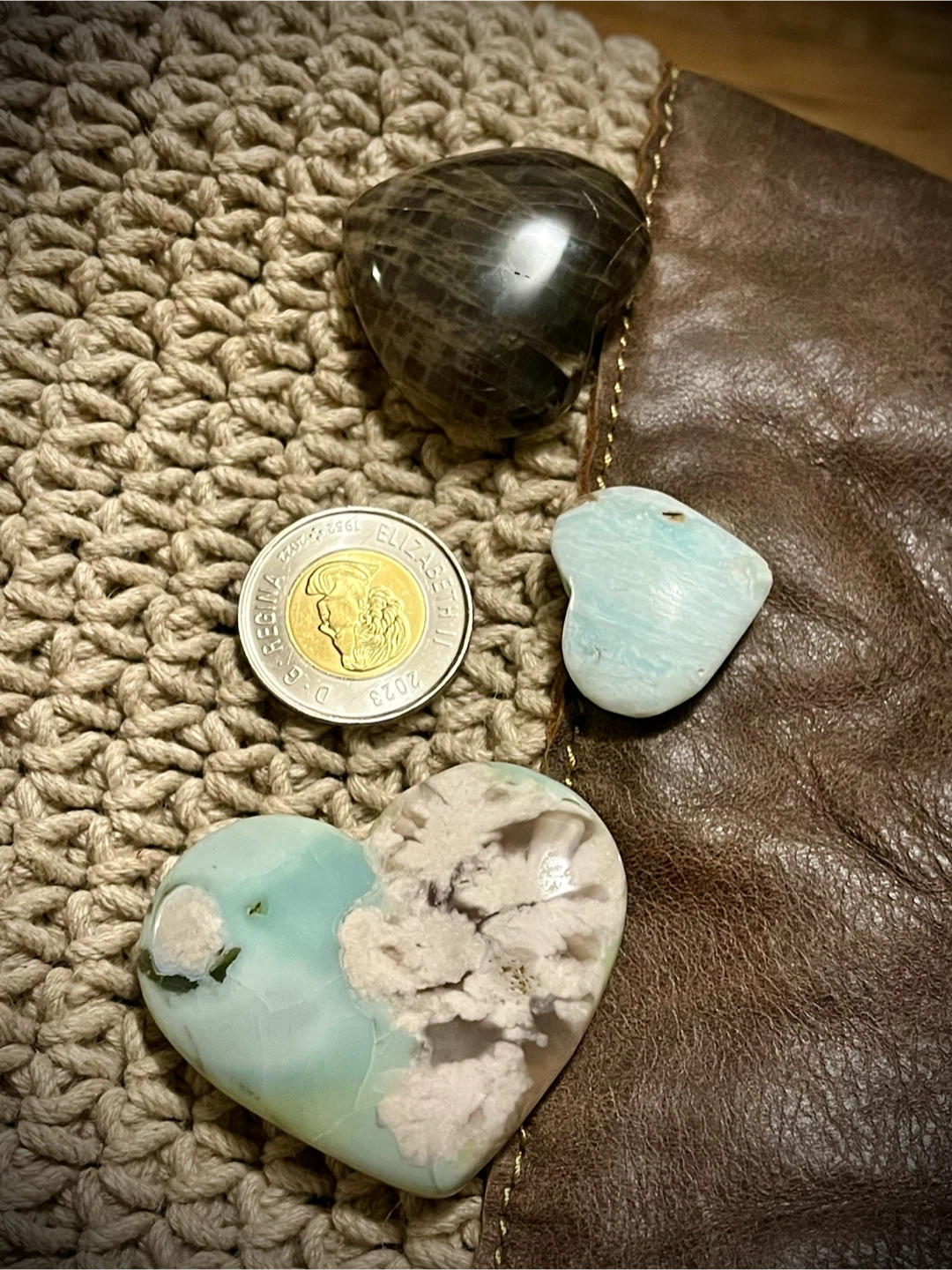 NEW 🩵 Set of 3 Heart-Shaped Crystal Carvings - photo 4
