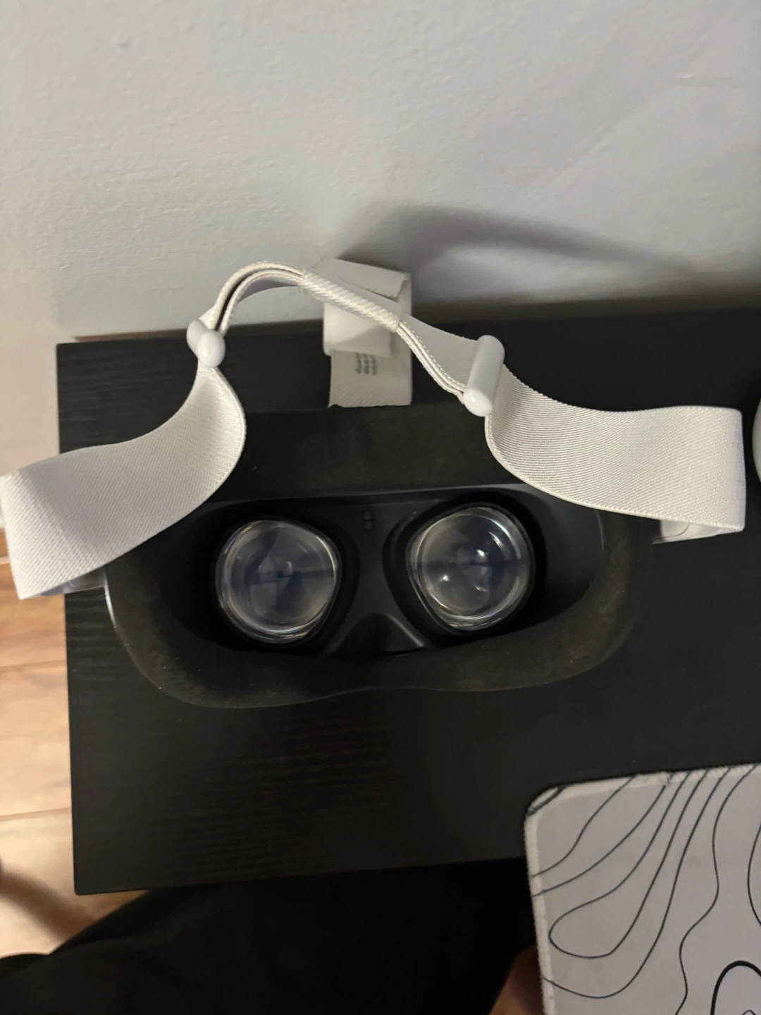 Oculus Quest 2 VR Headset and Controllers - photo 3