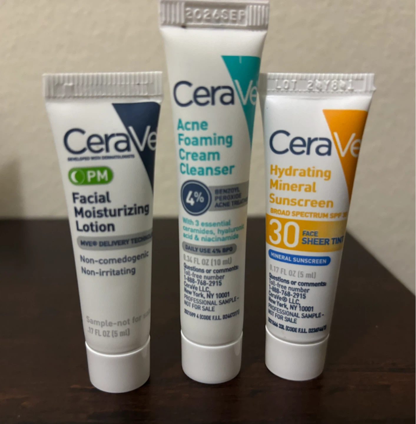 NEW-CeraVe Sample Lotions and Cleanser (3 count)